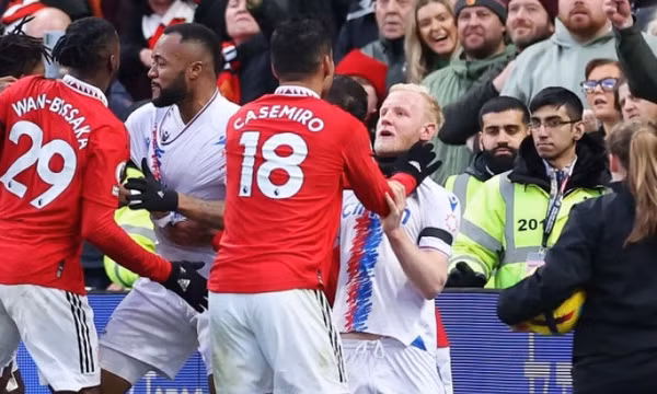 FA trừng phạt Man Utd