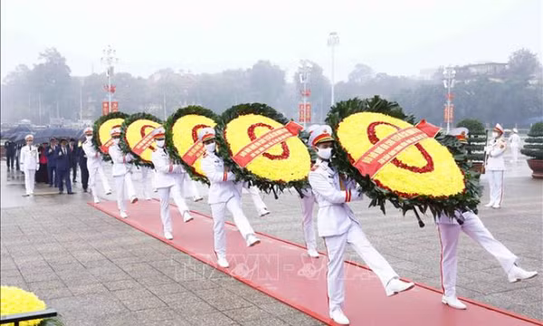 Lãnh đạo Đảng, Nhà nước vào Lăng viếng Chủ tịch Hồ Chí Minh