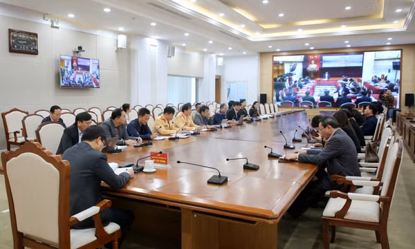 Hội nghị trực tuyến toàn quốc tổng kết công tác đảm bảo TTATGT năm 2022