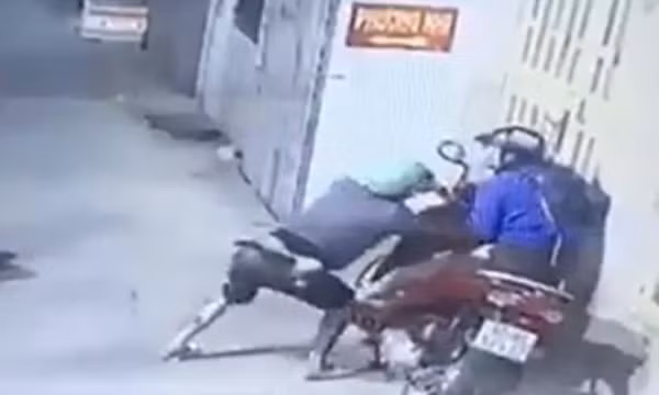 Thua bạc, hai thanh niên ở Bình Dương rủ nhau đi cướp tài sản