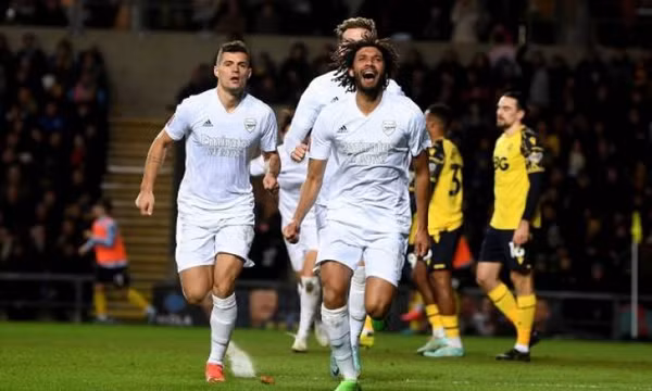 Arsenal công bố bản hợp đồng mới trong tuyến giữa