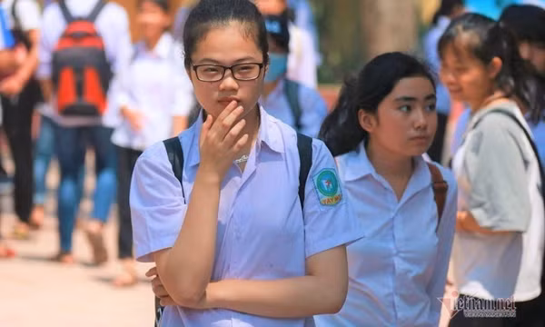 Bộ GD-ĐT trả lời về “lợi ích nhóm trong biên tập, lựa chọn SGK”