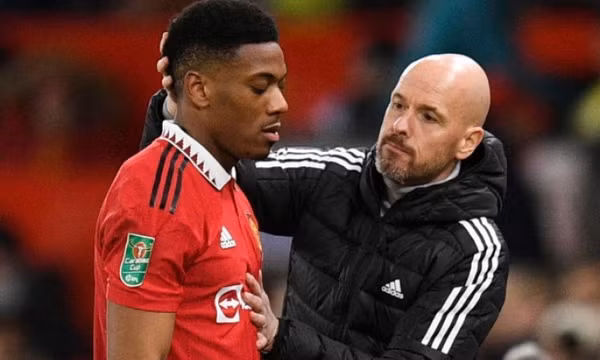 Antony và Martial liên tiếp báo tin xấu cho Man Utd