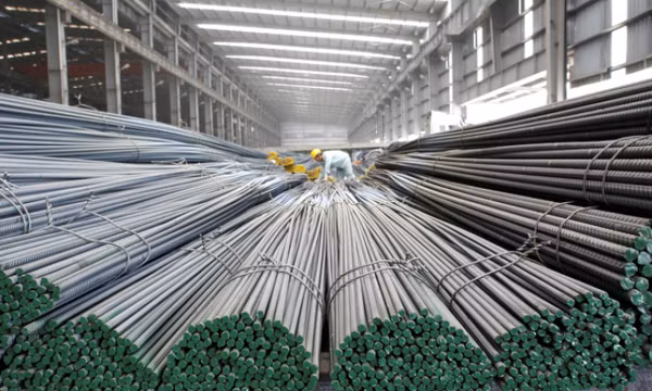Giá thép vượt 16 triệu đồng một tấn