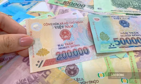 Lãi suất liên ngân hàng cao tới 13%