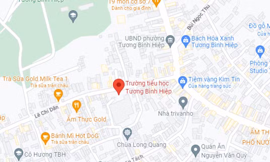 Bé gái lớp 5 rơi xuống sân trường tử vong