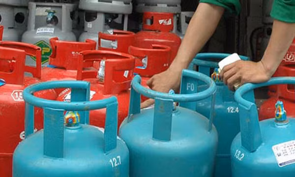 Giá gas quay đầu tăng hơn 60.000 đồng/bình 12kg từ hôm nay