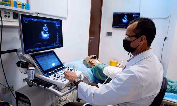 Can thiệp mạch vành “chuẩn Mỹ” tại Vinmec: Nấc thang mới trong điều trị bệnh tim mạch tại Việt Nam