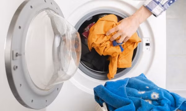 Khối lượng trên máy giặt là quần áo khô hay ướt?