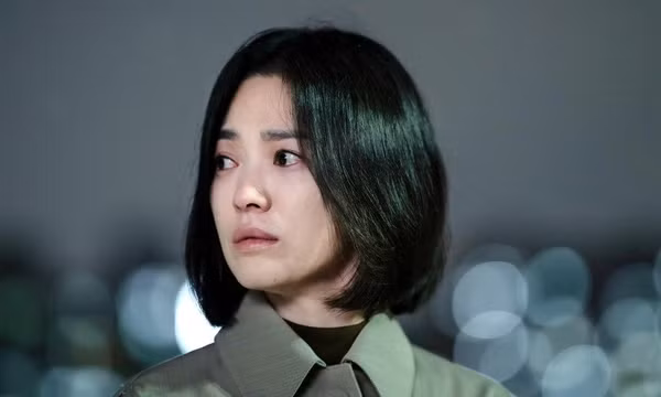 Nữ chính bị chê xuống sắc, phim của Song Hye Kyo, Jeon Do Yeon vẫn gây sốt