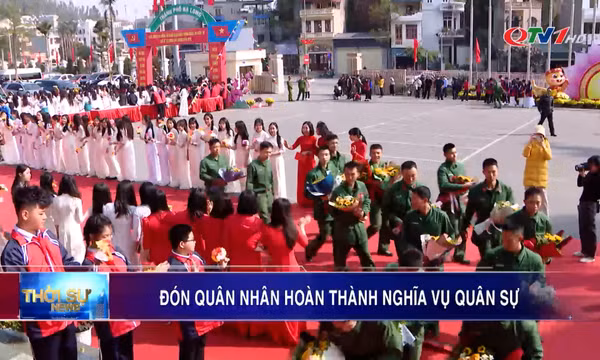 Đón quân nhân hoàn thành nghĩa vụ quân sự