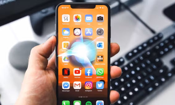 iPhone bỗng dưng xuất hiện giọng nói 'lạ'
