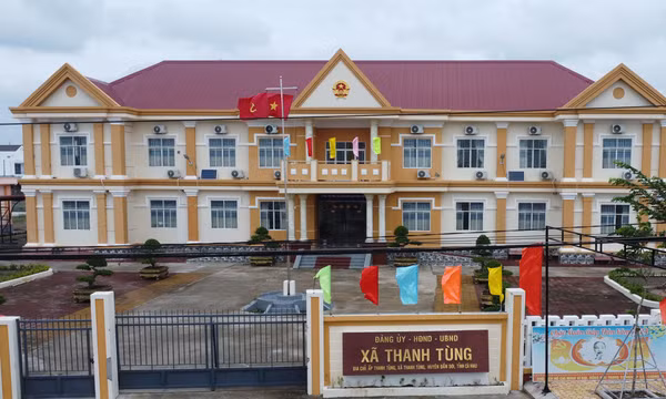 Kỷ luật bí thư xã tháo điều hòa cơ quan mang về nhà sử dụng