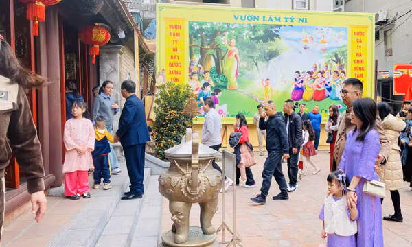 Nét đẹp lễ chùa đầu năm
