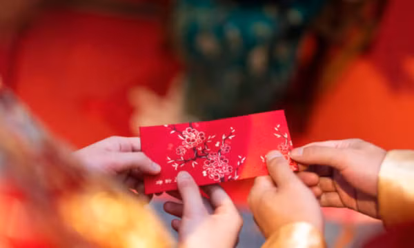 Lì xì có nghĩa là gì, vì sao mừng tuổi lại gọi là lì xì?