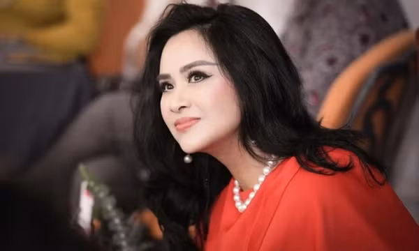 NSND Thanh Lam thích không khí sáng mùng 1 Tết bên gia đình