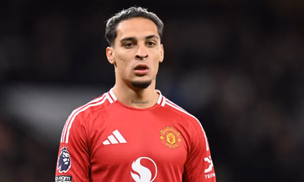 Man United rao bán Antony cho Newcastle