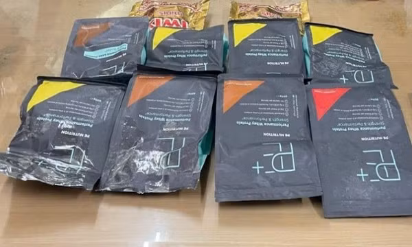 Truy tố 2 đối tượng trong đường dây vận chuyển hơn 7,3 kg ketamine từ Hà Lan về Việt Nam