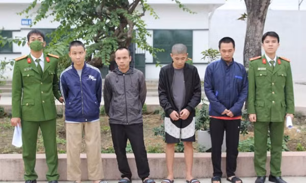 Khởi tố 3 đối tượng cướp giật có thủ đoạn tinh vi