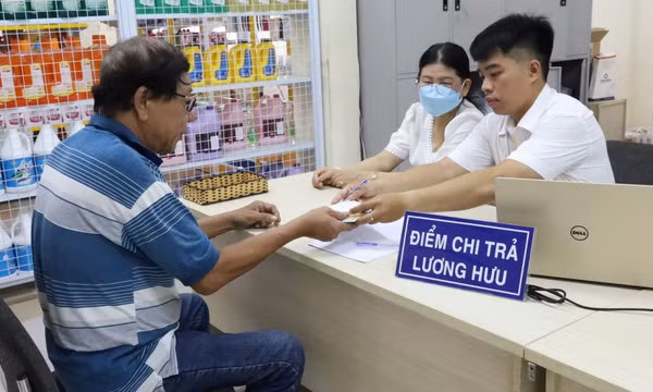 Đôn đốc chi trả lương hưu và trợ cấp cho các đối tượng chính sách, đối tượng bảo trợ xã hội