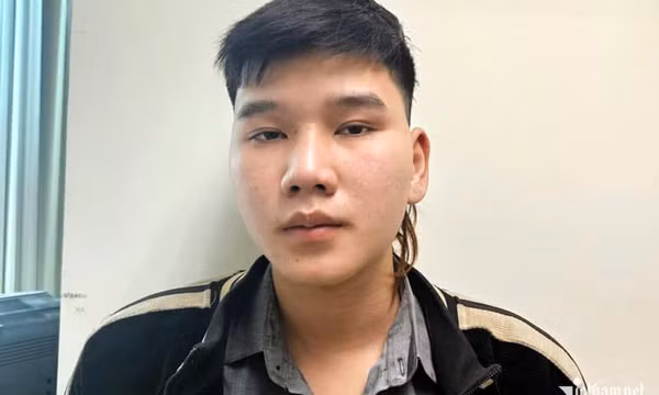 Tạm giữ thanh niên 'đi bão', tông gãy chân trung tá công an ở Hà Nội