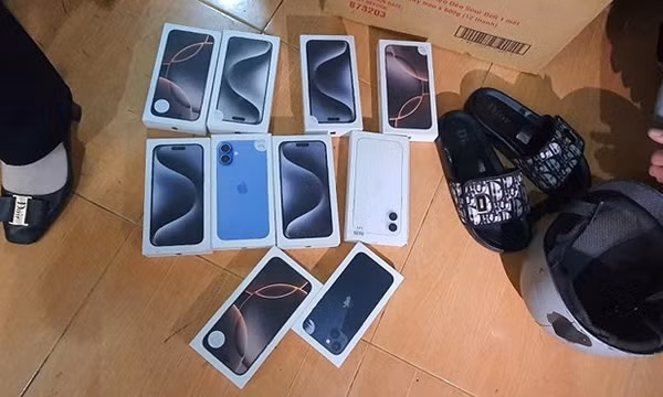 Bắt đối tượng đột nhập cửa hàng trộm cắp 15 chiếc điện thoại