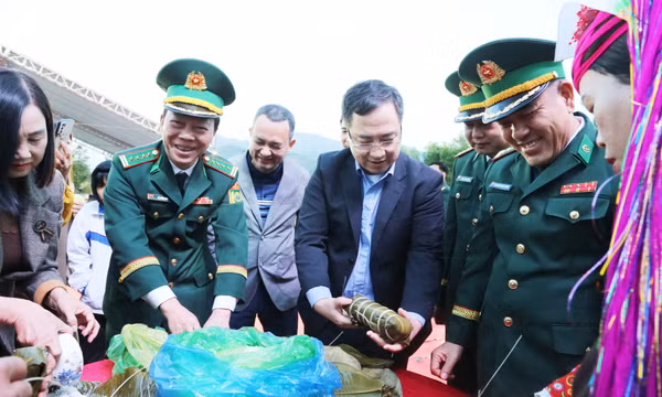 Chương trình “Xuân Biên phòng ấm lòng dân bản” nơi biên cương Đông Bắc