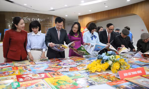 Khai mạc Hội sách, báo Xuân Ất Tỵ 2025