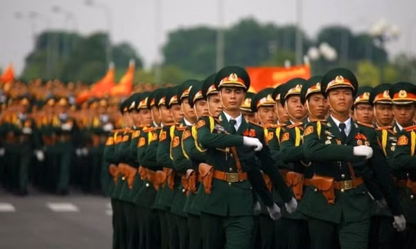 Trợ lý Ban CHQS cấp huyện khi nghỉ hưu sẽ được xem xét thăng quân hàm đến cấp Trung tá nếu đủ điều kiện, tiêu chuẩn
