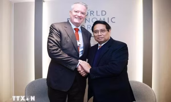 Thủ tướng Chính phủ Phạm Minh Chính tiếp Tổng Thư ký OECD tại Davos