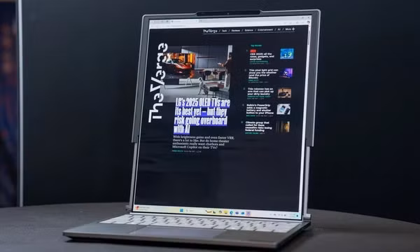Laptop cuộn ở CES 2025