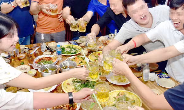 Ăn Tết ''không rượu'' và những lợi ích cho sức khỏe