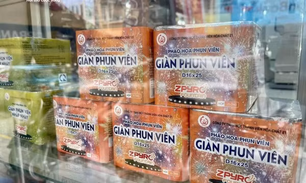 Giáp Tết Ất Tỵ, pháo hoa Z121 cháy hàng, loạn giá