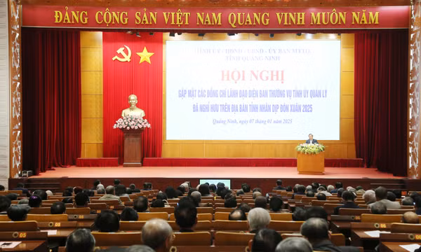 Tỉnh Quảng Ninh gặp mặt các đồng chí lãnh đạo diện Ban Thường vụ Tỉnh ủy quản lý đã nghỉ hưu
