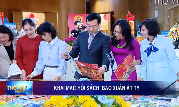 Khai mạc hội sách, báo xuân Ất Tỵ 2025