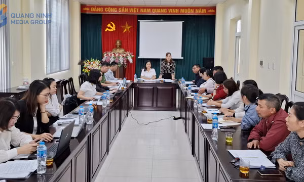 Tăng cường giám sát việc thực hiện chế độ, chính sách đối với người lao động