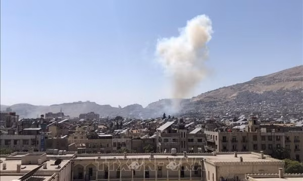 Mỹ tung đòn không kích trả đũa IS tại miền Trung Syria