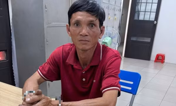Bắt nhân viên cửa hàng 4 lần vào phòng ngủ của chủ trộm tiền, vàng để đánh bạc online