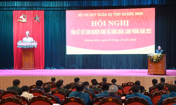 Tổng kết rút kinh nghiệm công tác đóng quân, canh phòng năm 2025