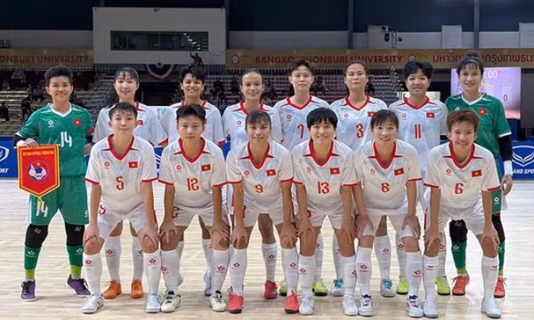 Tuyển futsal nữ Việt Nam giữ top 11 thế giới