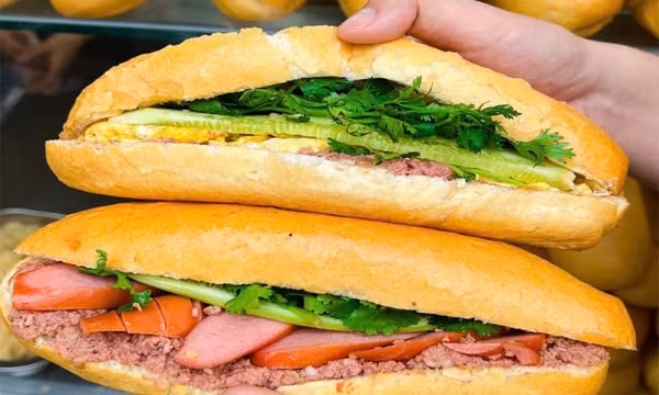 Bộ Y tế yêu cầu truy xuất nguồn gốc thực phẩm khiến nhiều người nhập viện sau ăn bánh mì ở Quảng Ngãi