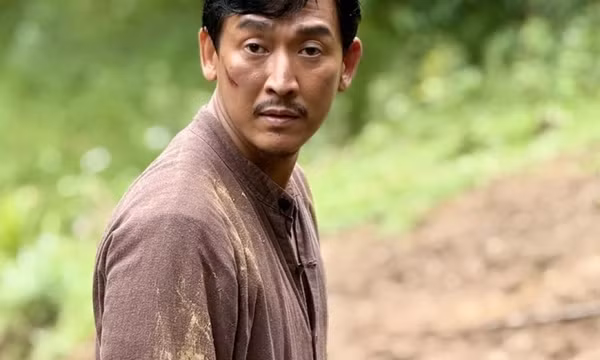 Sau 'Mưa đỏ', Hứa Vĩ Văn đóng chiến sĩ tình báo trong 'Tận hiến'