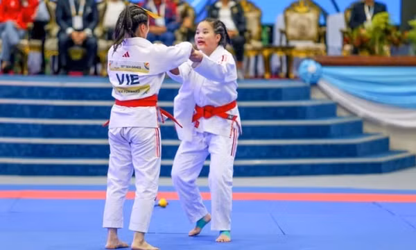 Màn hóa thân cương thi giúp Việt Nam giành huy chương đầu tiên ở SEA Games 33