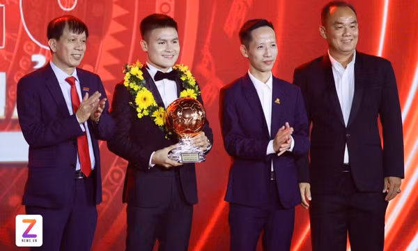 Hoàng Đức, Bích Thùy đoạt Quả bóng vàng Việt Nam 2025