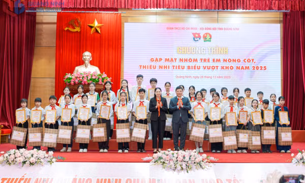 Gặp mặt nhóm trẻ em nòng cốt, thiếu nhi tiêu biểu vượt khó năm 2025