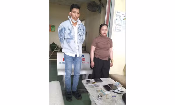 Bắt 2 nghi phạm chuyên cướp giật tài sản của phụ nữ tại các chợ và chùa