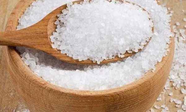 Giảm muối cho bữa ăn gia đình, 5 cách đơn giản nhưng hiệu quả