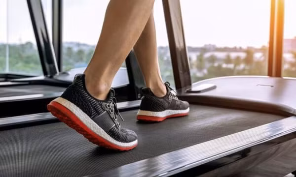 Thời điểm vàng trong ngày để đi bộ giúp tăng lợi ích sức khỏe cho cả gia đình