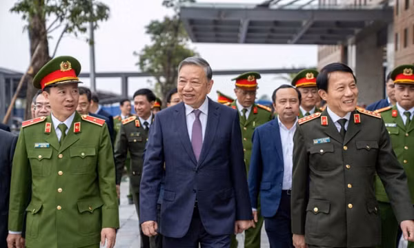 Tổng Bí thư Tô Lâm thăm, làm việc tại Trung tâm Dữ liệu Quốc gia, Bộ Công an