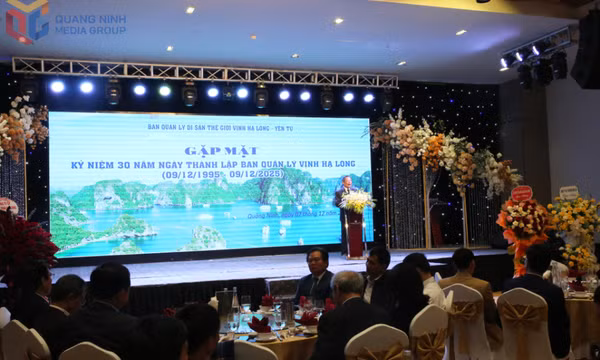 Gặp mặt kỷ niệm 30 năm ngày thành lập Ban quản lý vịnh Hạ Long